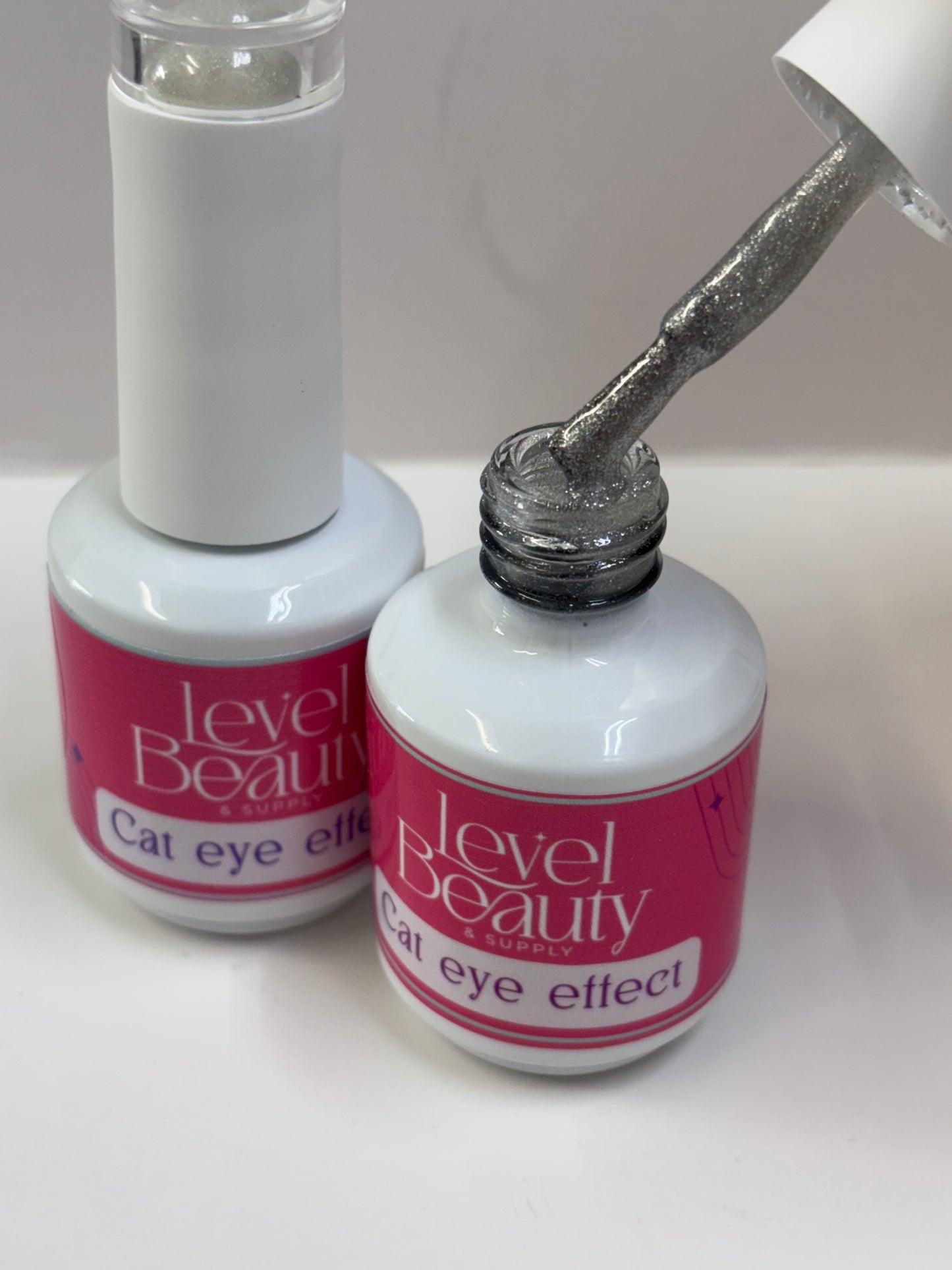 Cat eye silver glitter