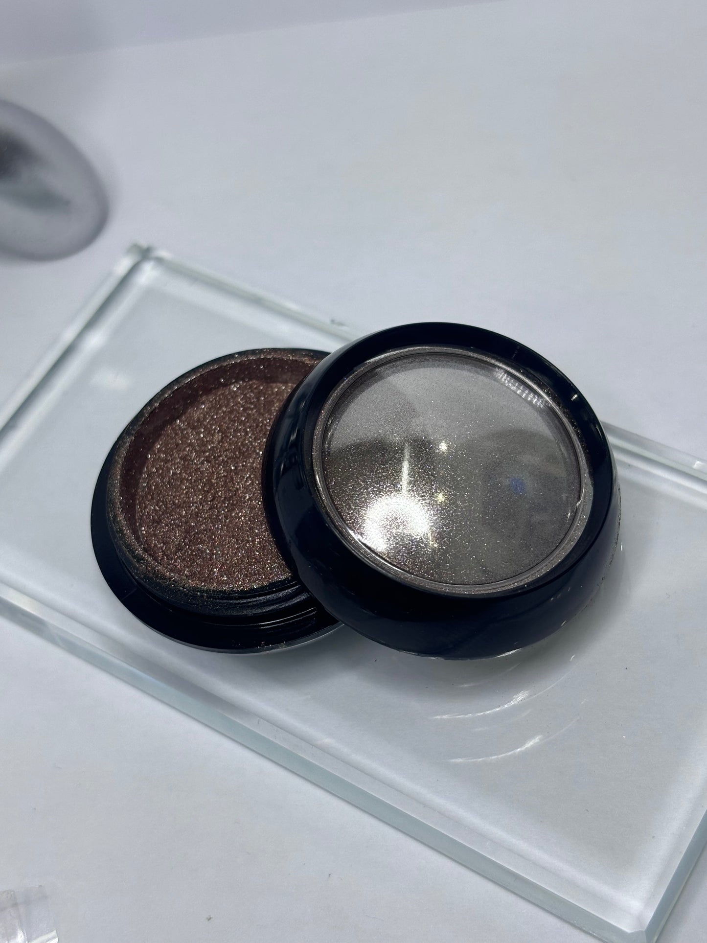 Champagne powder chrome