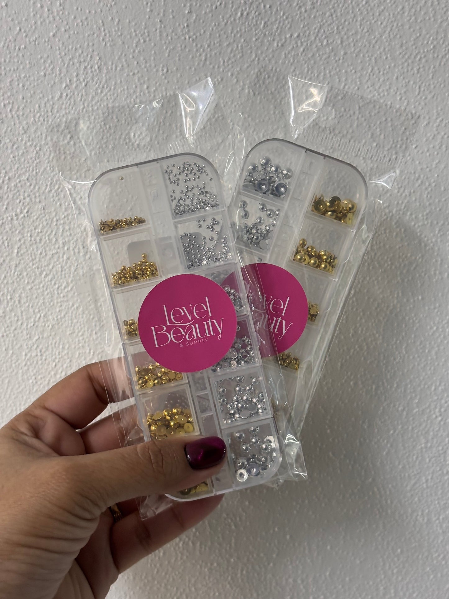 Metal studs oro y plata